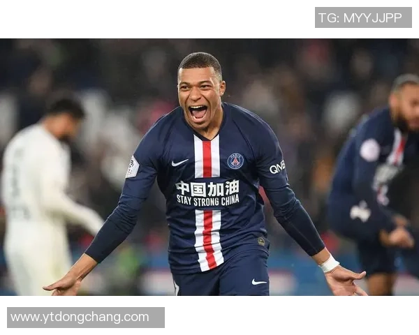 足球场上的搞笑天才那些犯二的明星球员背后的趣事与传奇